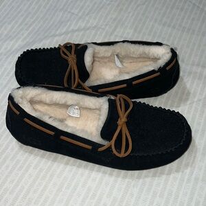 NWOT Black Womens Dakota UGG Loafer Slippers (9/40)